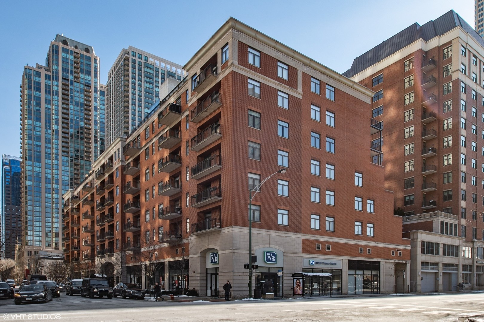 33 W Huron Street Unit 607 — photo