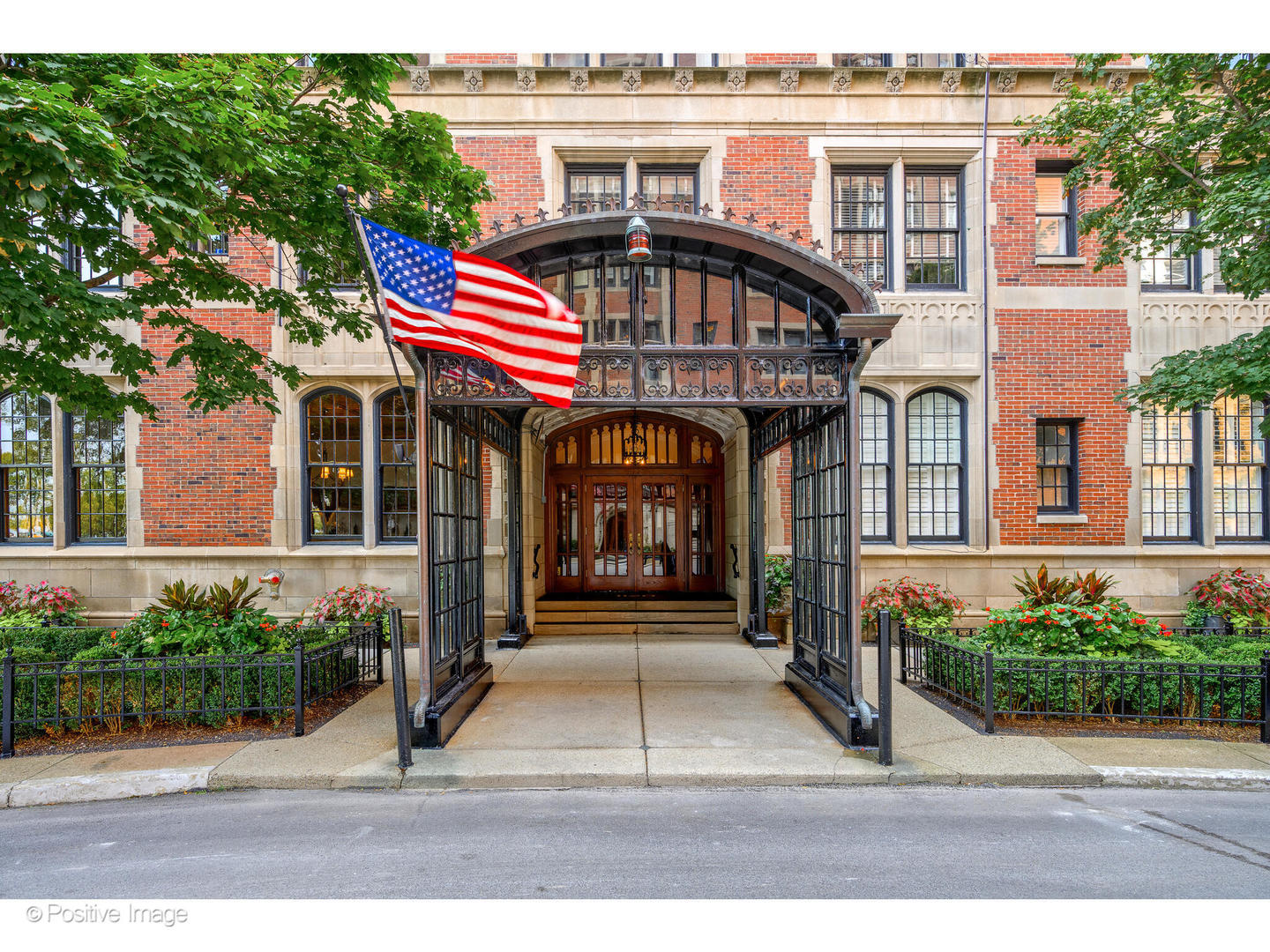 1120 N Lake Shore Drive Unit 10C — photo