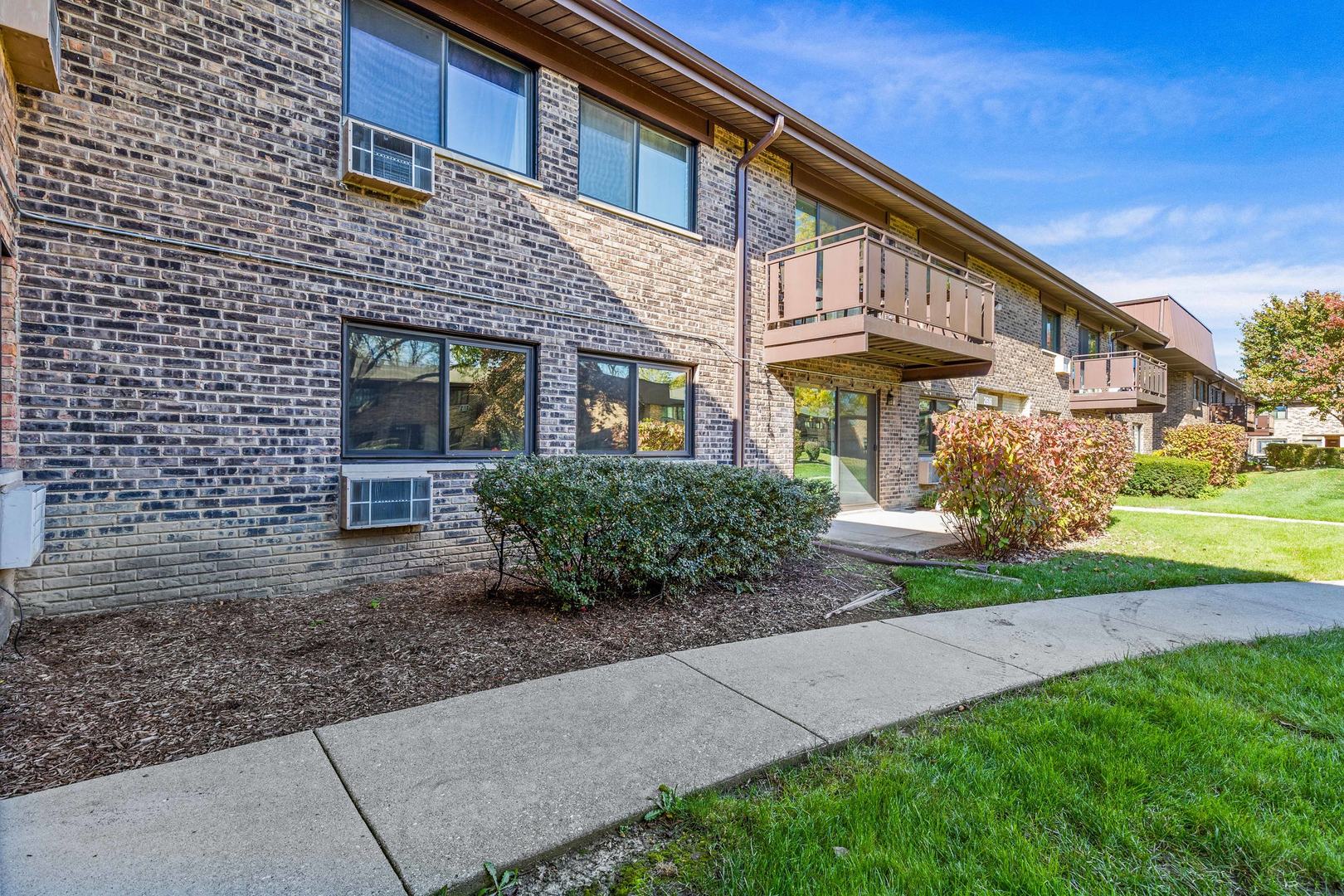 2616 N Windsor Drive Unit 103 — photo