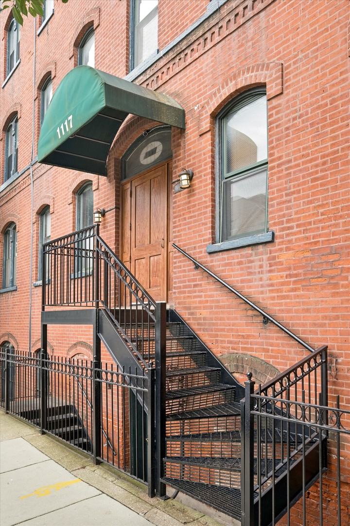 1117 W Fry Street Unit 5 — photo