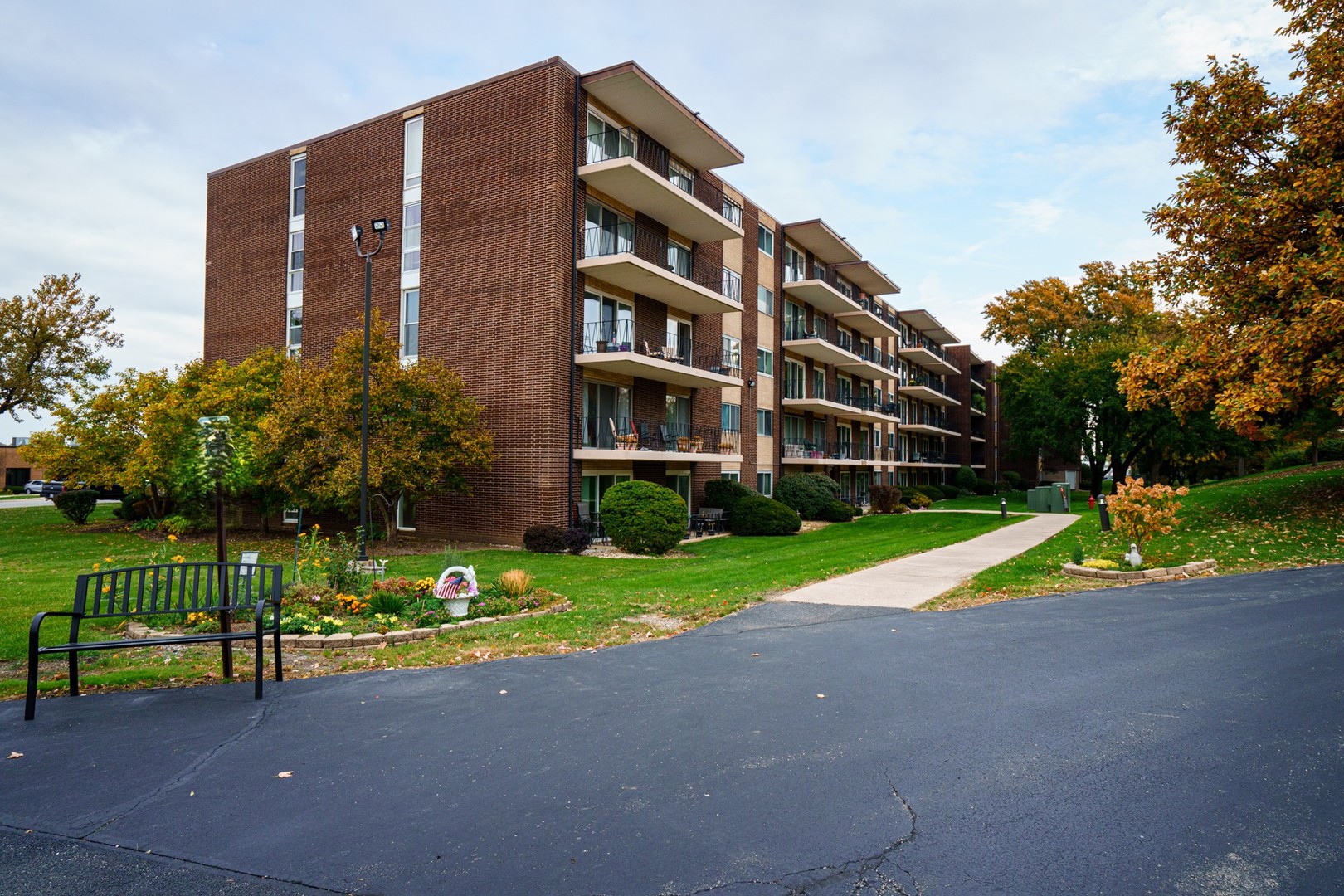 5300 Walnut Avenue Unit 13a — photo