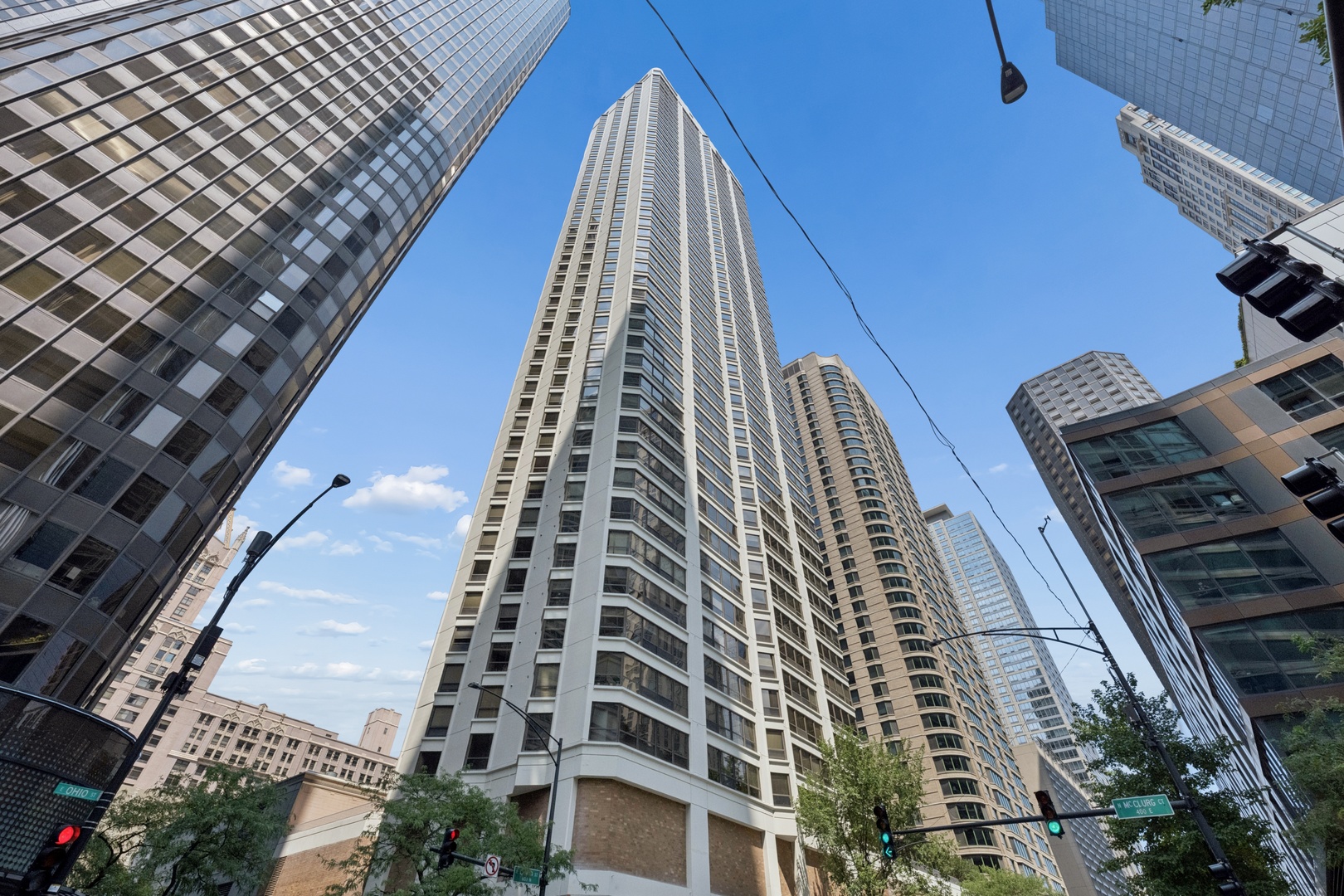 400 E Ohio Street Unit 403 — photo