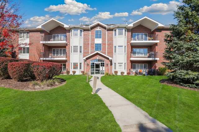 13097 Laurel Glen Court Unit 201 — photo