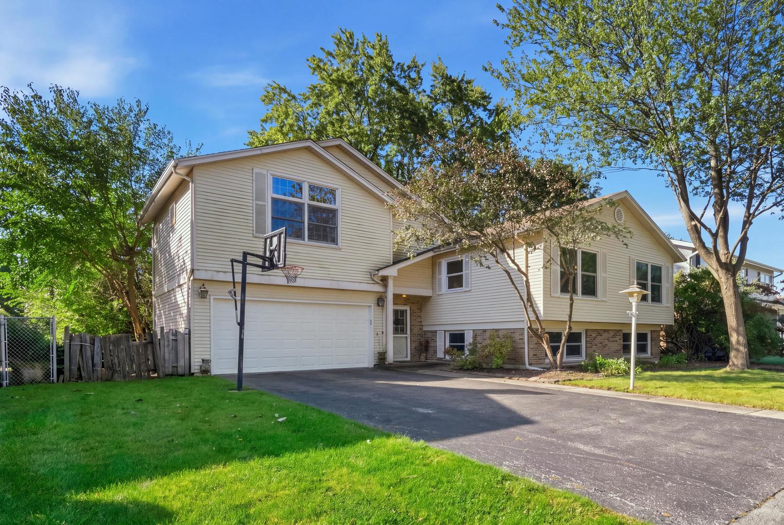 23 W Suffield Drive — photo