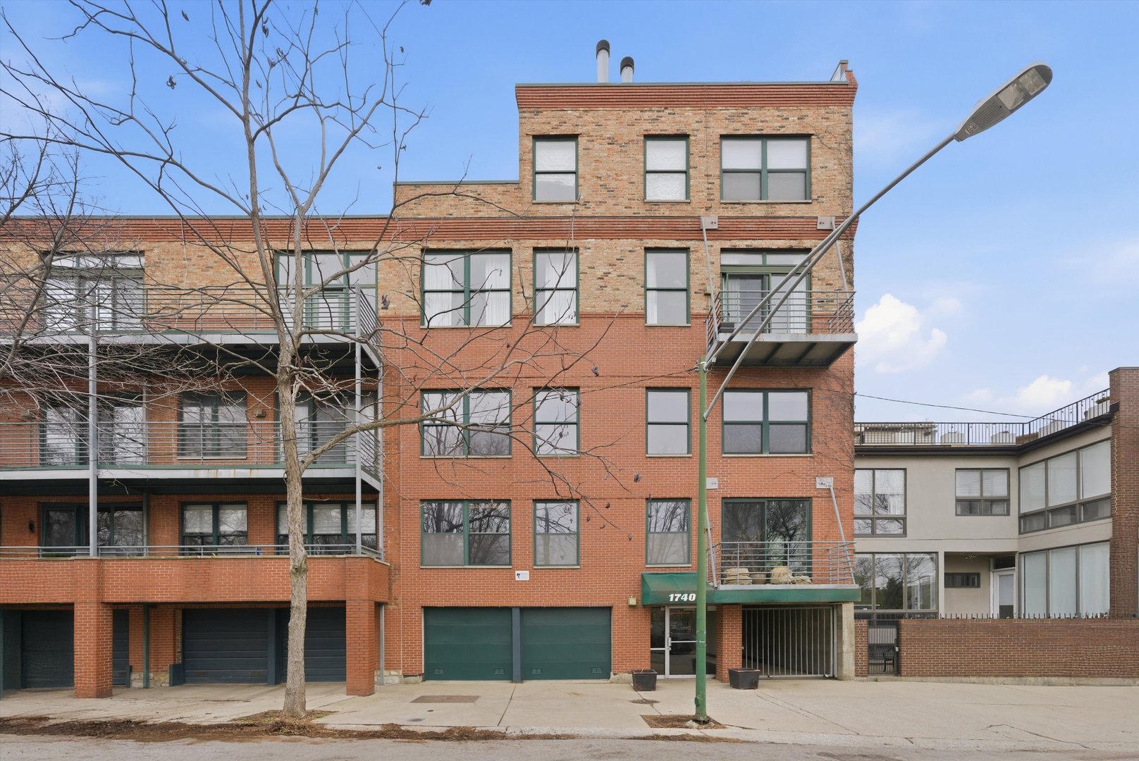 1740 N Marshfield Avenue Unit 8 — photo