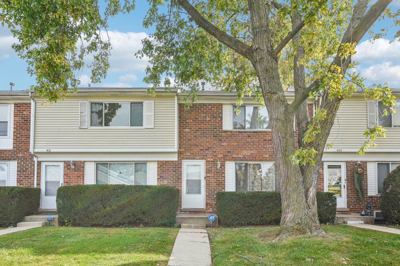 433 Salem Square Unit 6 — photo