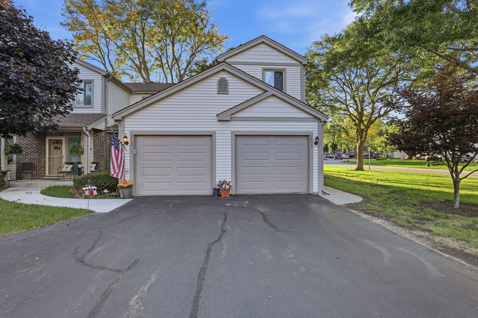 251 E Forest Knoll Drive Unit 251 — photo