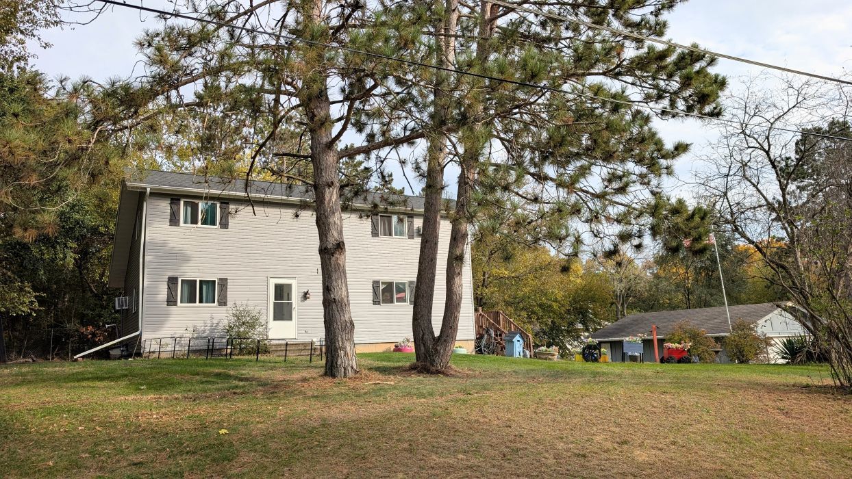 1570 Joliet Way — photo