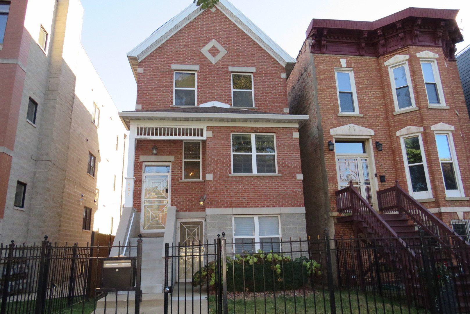 631 E Bowen Avenue Unit 1 — photo