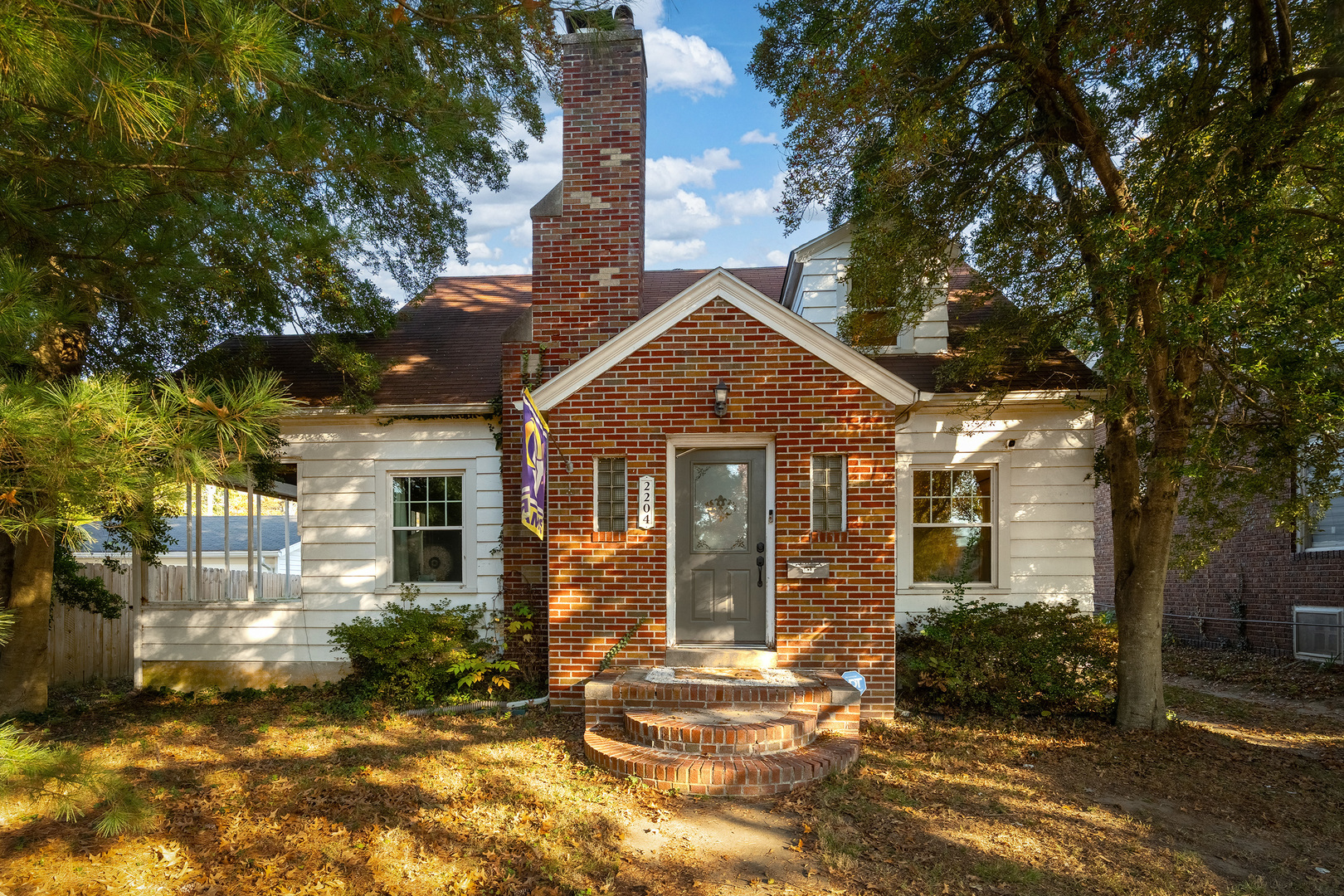 2204 Walnut Street — photo