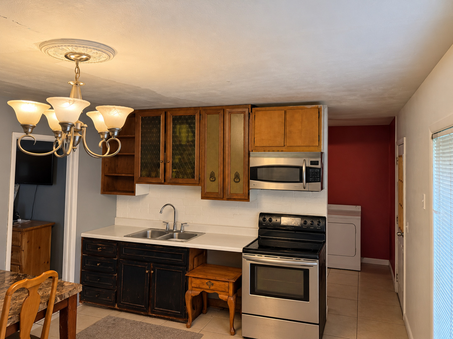 Home in Streamwood, IL 60107 — photo 3