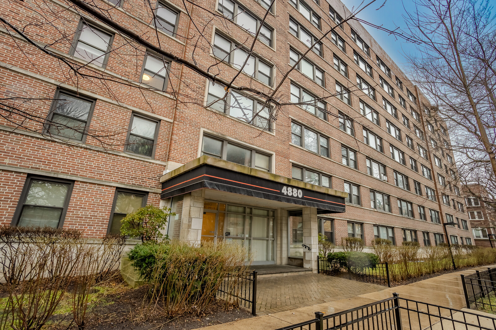 4880 N Marine Drive Unit 403 — photo