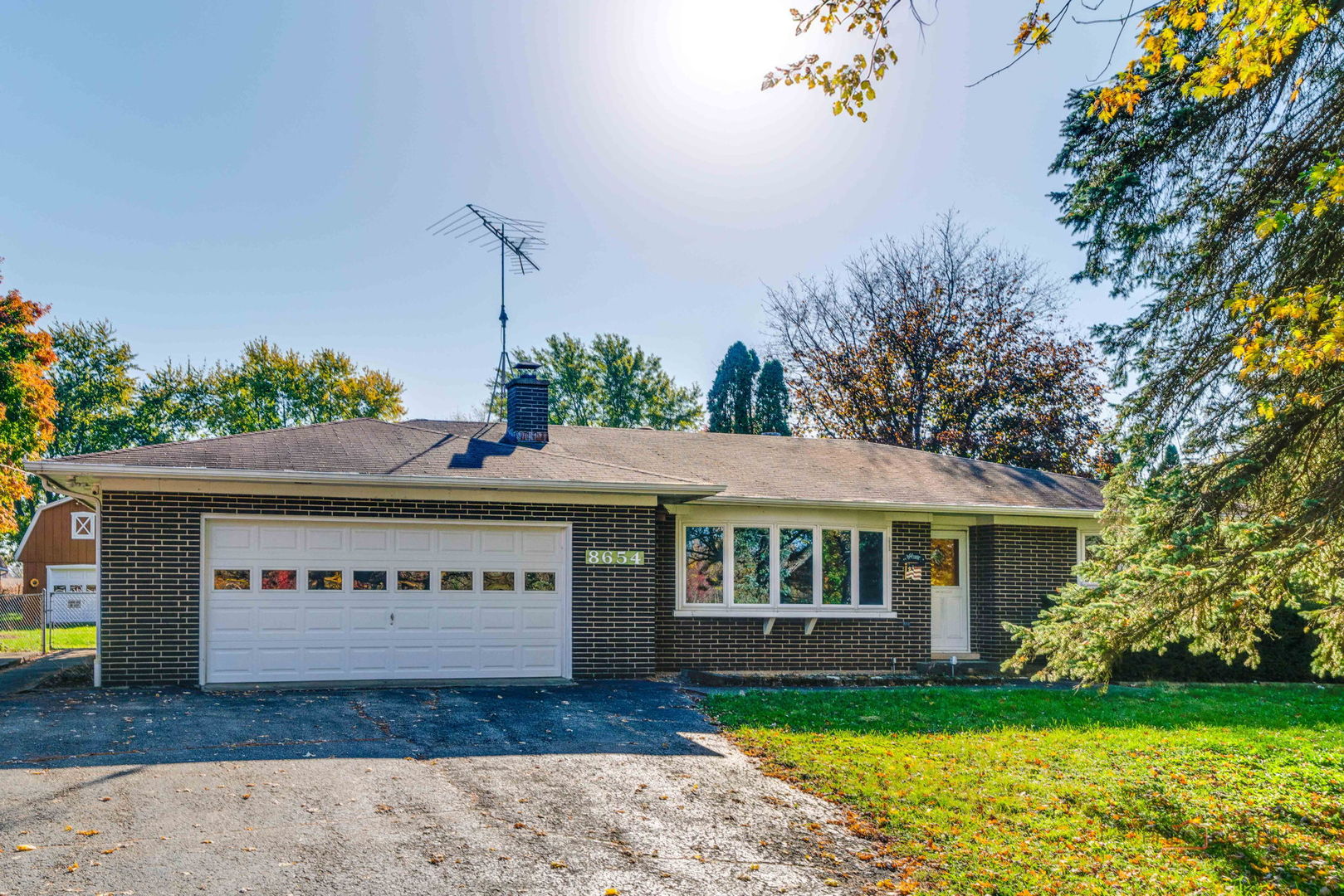 8654 Richardson Road — photo