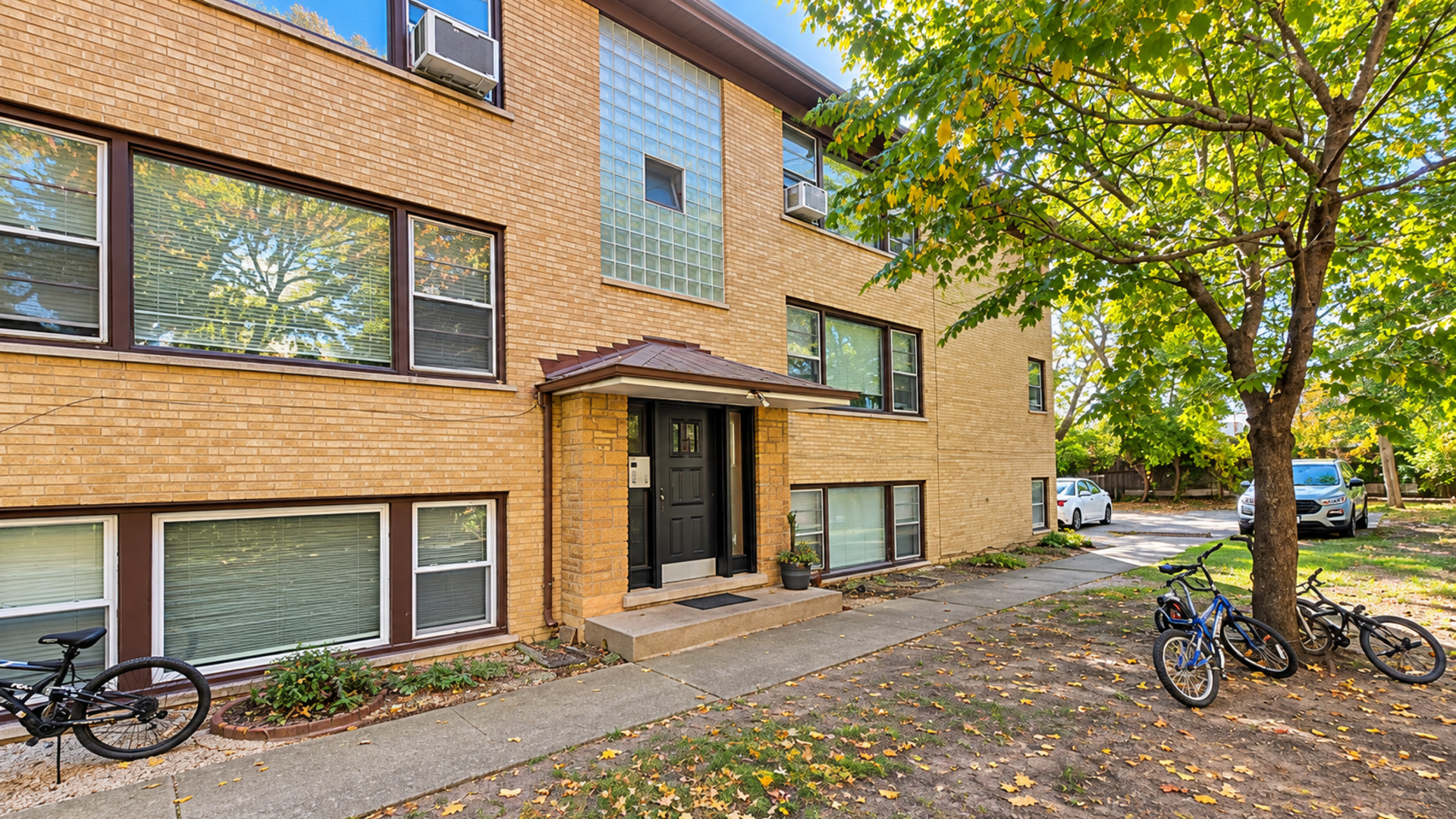 6920 N Rosemary Lane Unit 1E — photo