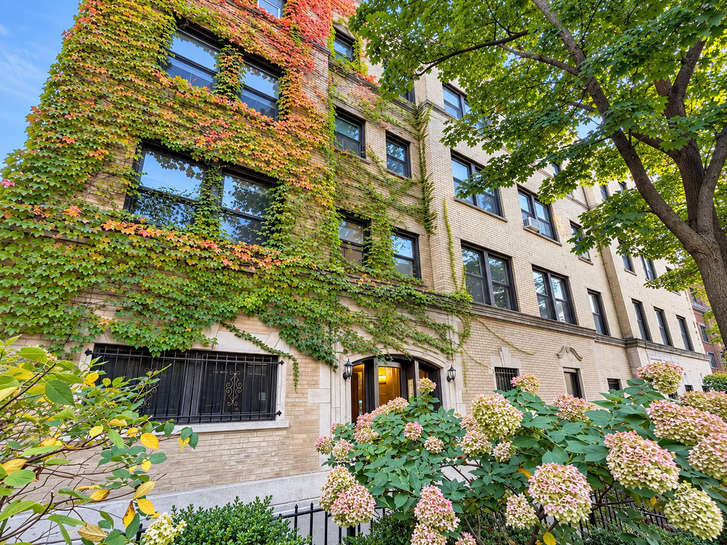855 W Buena Avenue Unit D3 — photo
