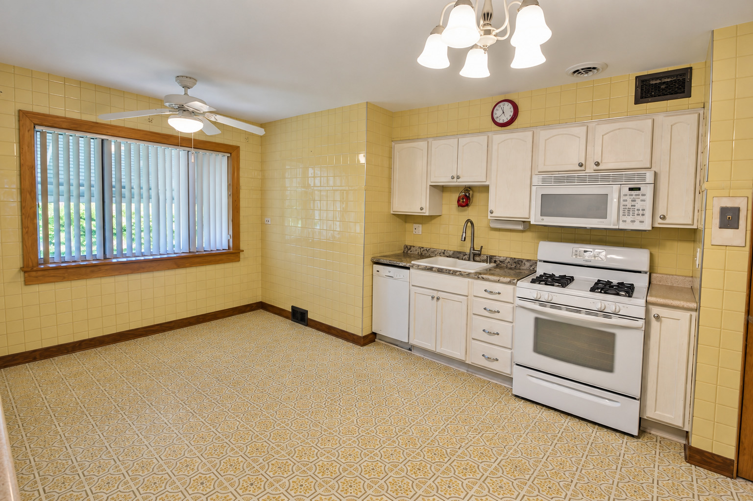 4222 Maple Avenue, Lyons, IL 60534 — photo 3