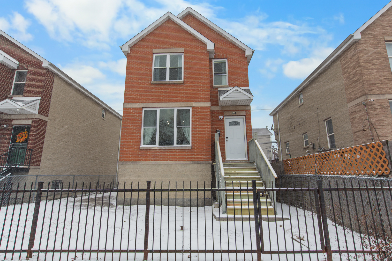244 N Hamlin Boulevard — photo