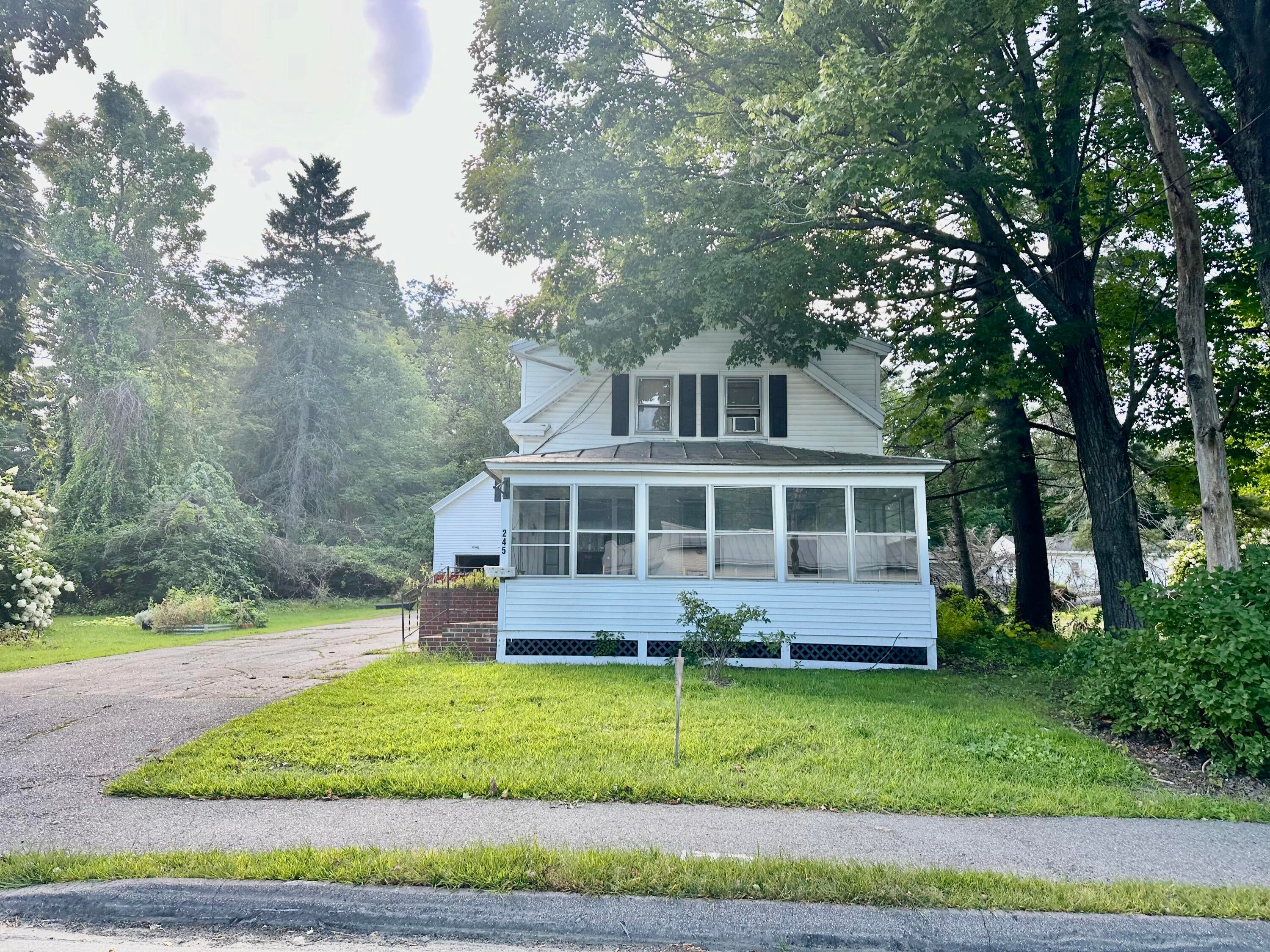 245 Main Street — photo