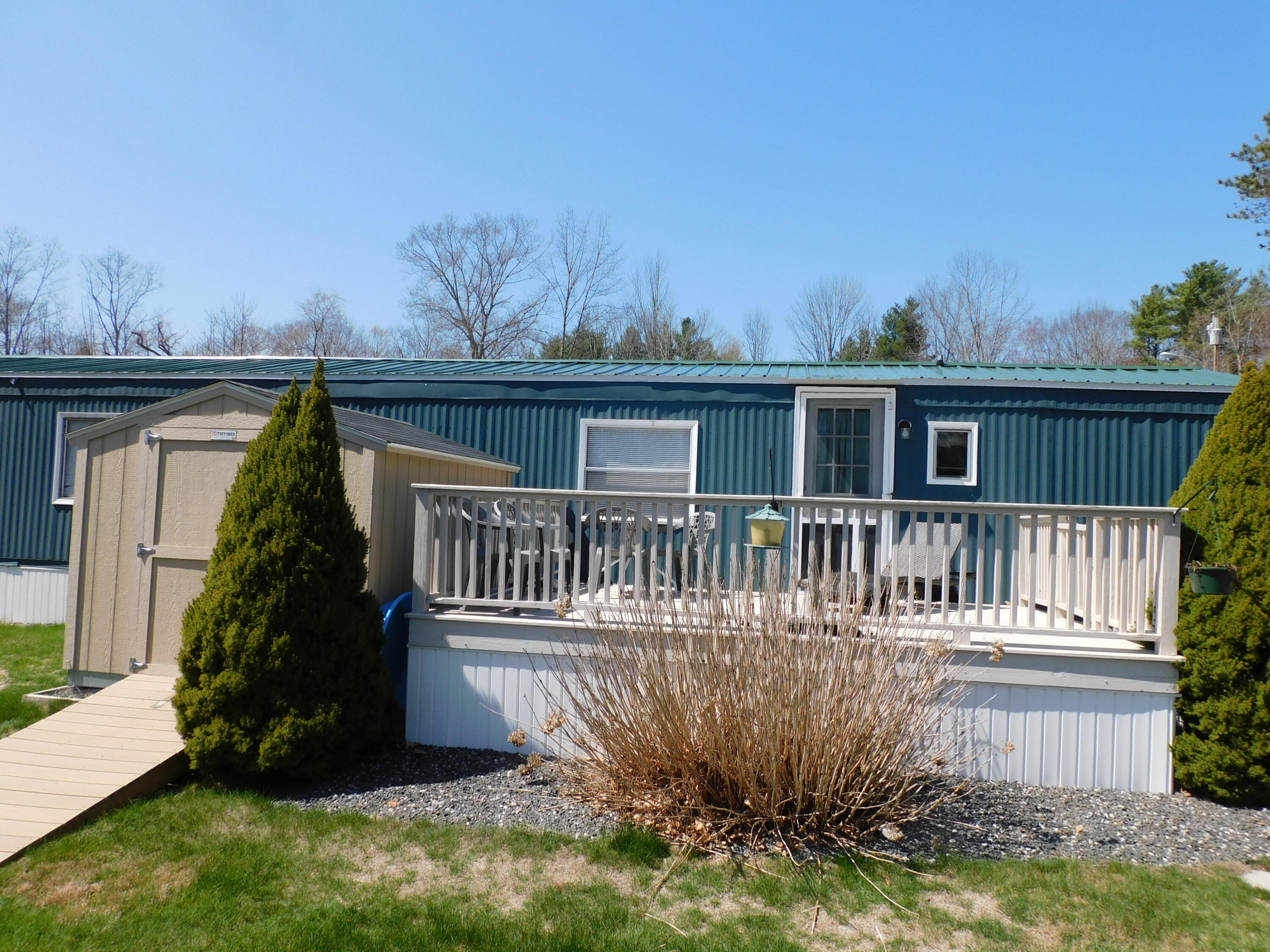 744 S US Rte 1 12 — photo