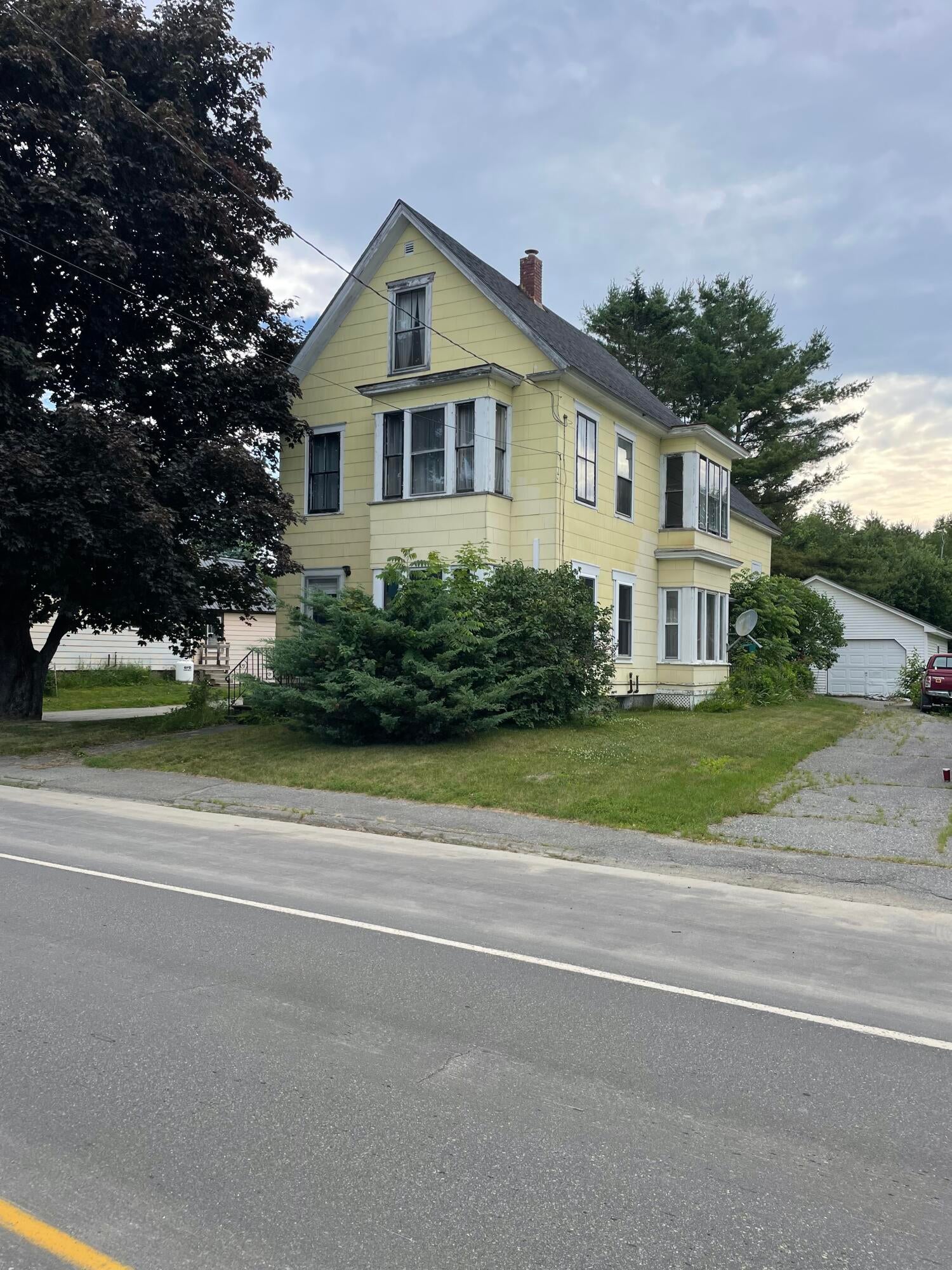 233 Medawaska Avenue — photo