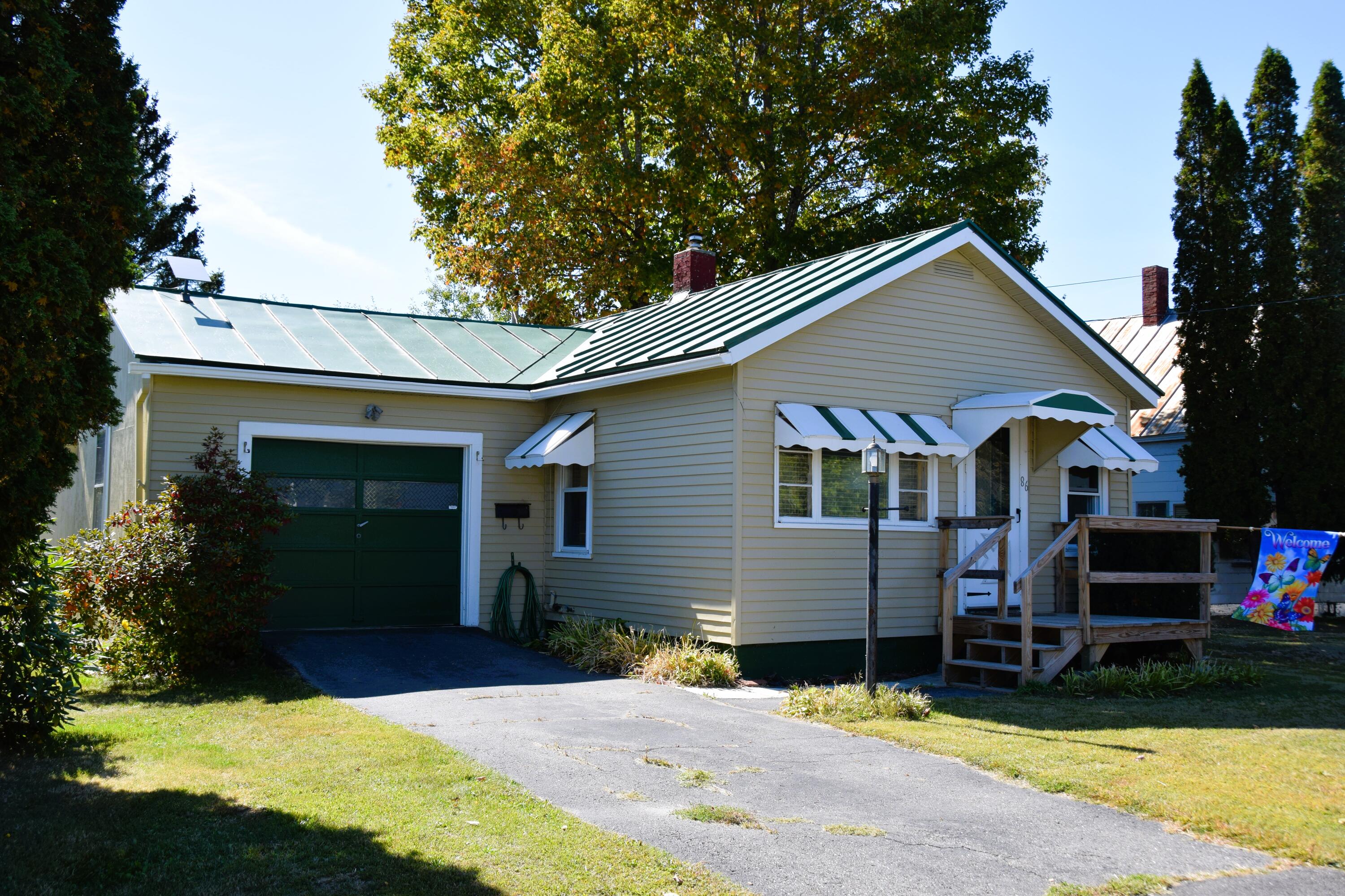 86 Canada Road — photo