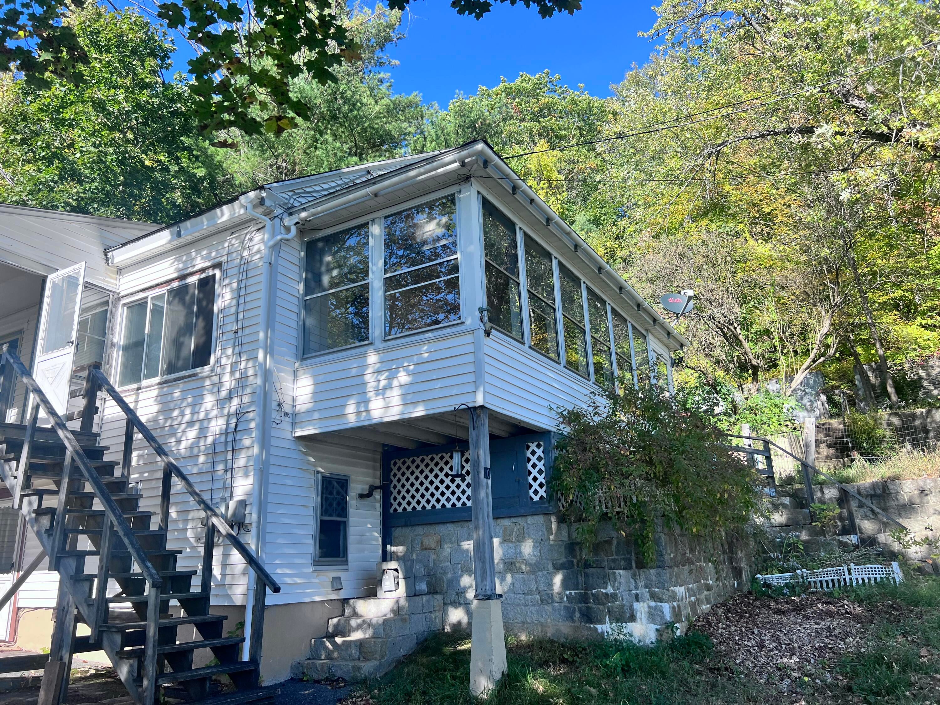 10 Otis Street — photo