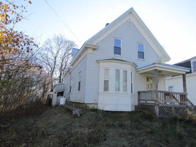 72 Calais Avenue — photo