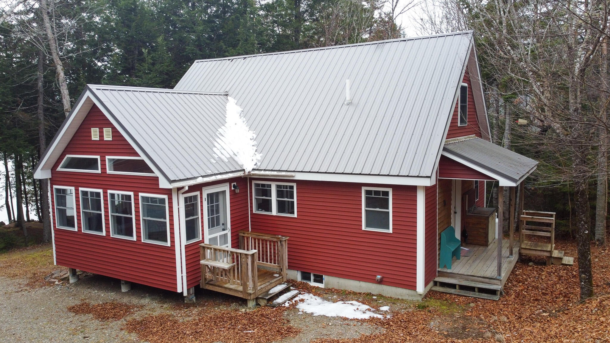 24 Deer Point Road W — photo