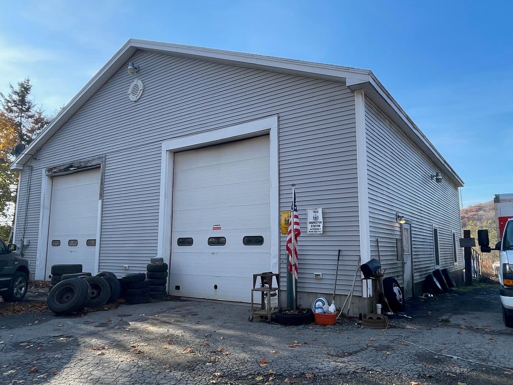 384 Old County Road — photo