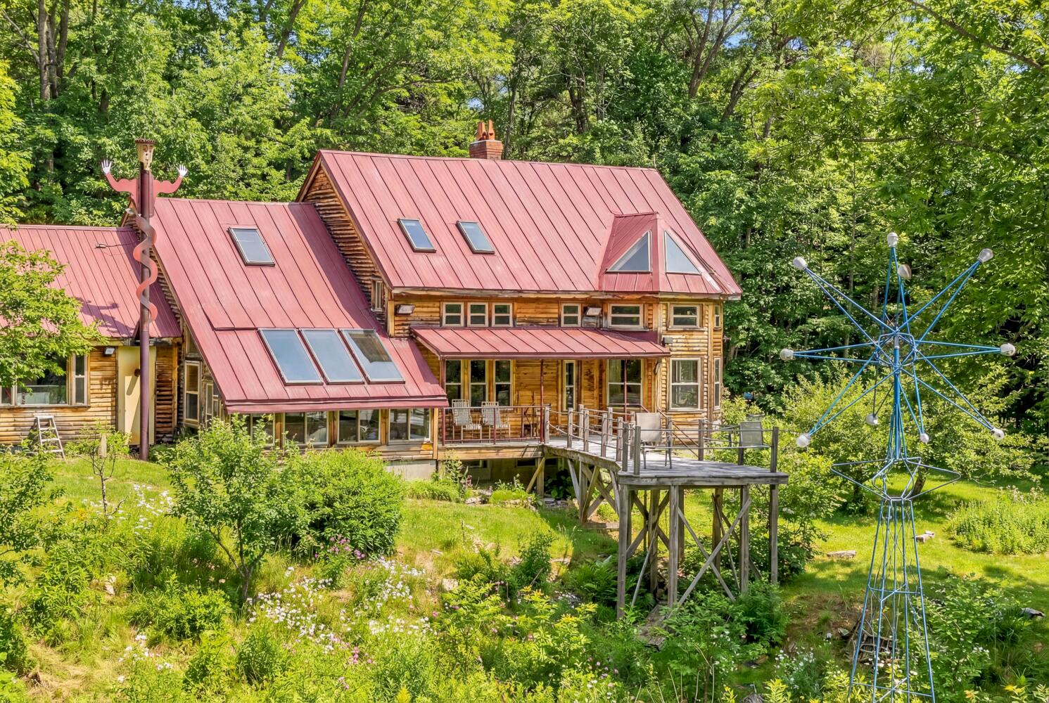 110 Middle Road — photo