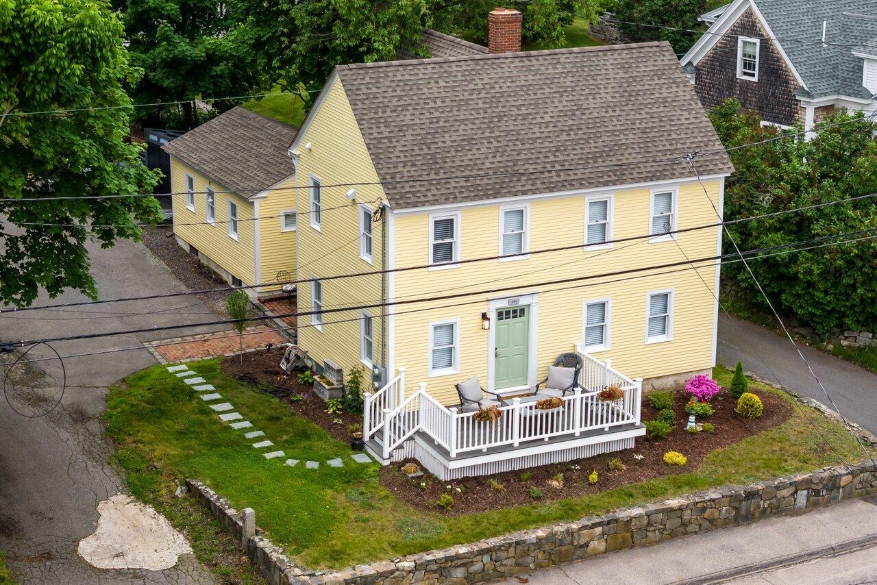 281 York Street — photo