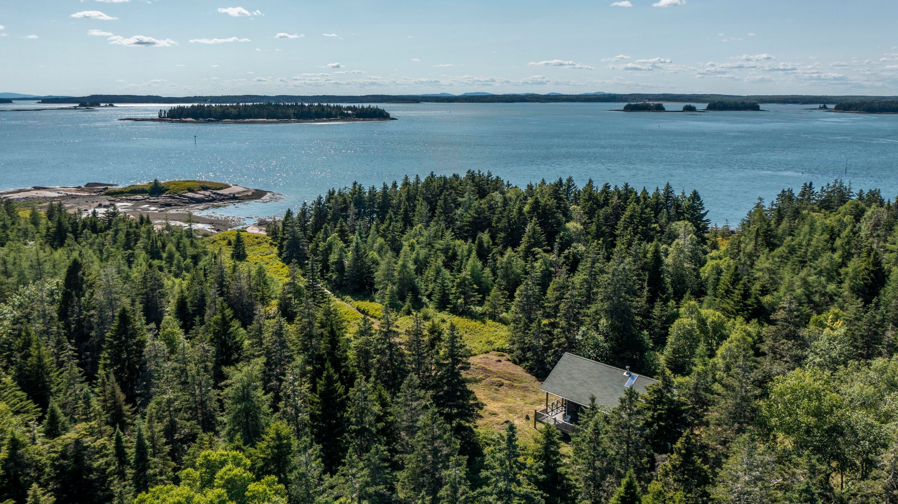 0 Pomp Island — photo