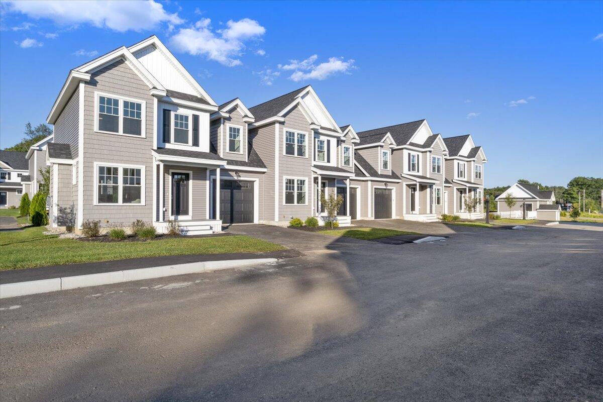 25 Regency Circle 1 — photo