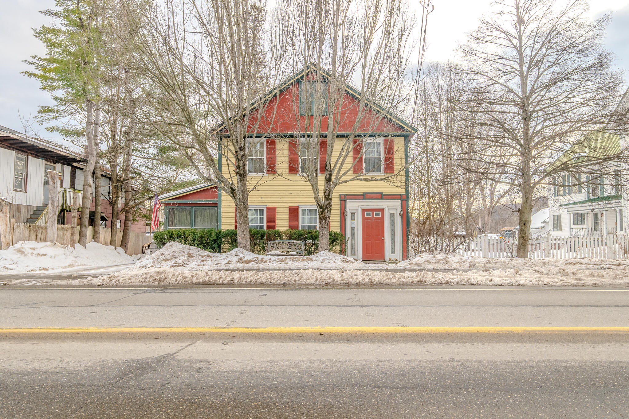 19 Main Street — photo