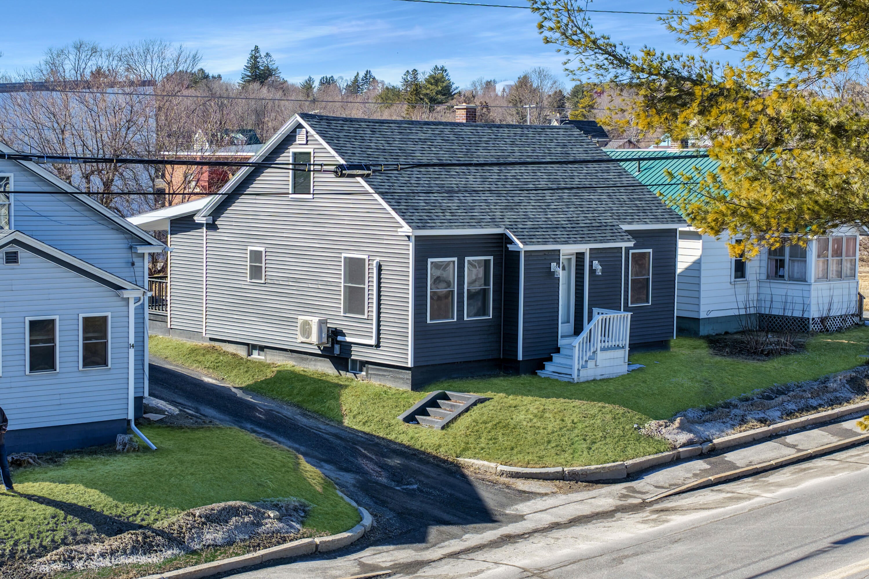 16 Bennett Drive — photo