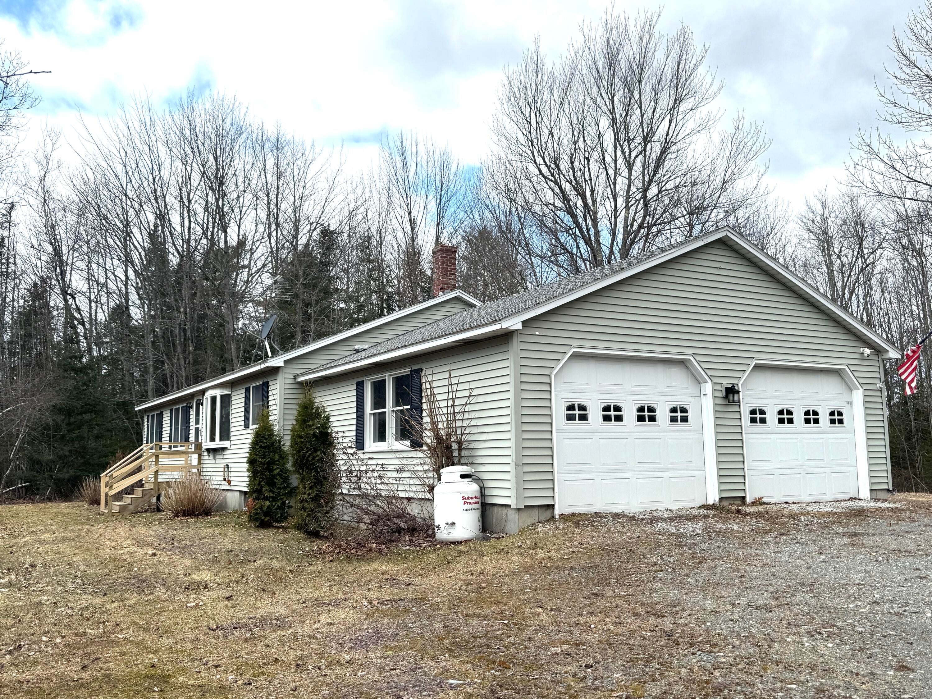 661 Mercer Road — photo