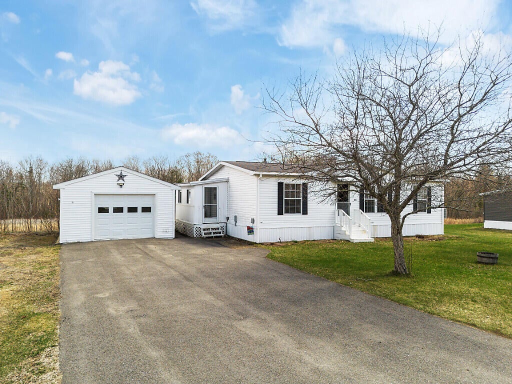30 Ames Court — photo