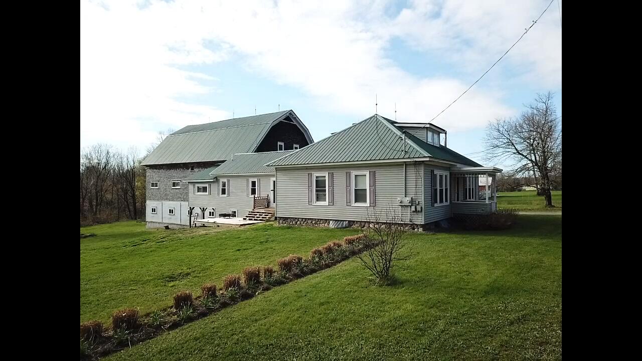 930 Main Street — photo