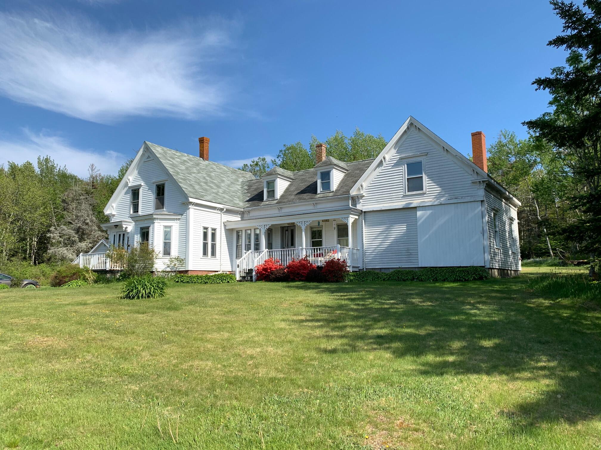 178 Huddle Road — photo