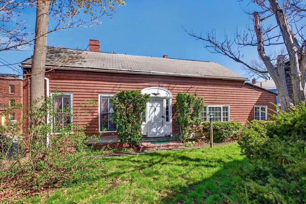 30 Dow Street — photo