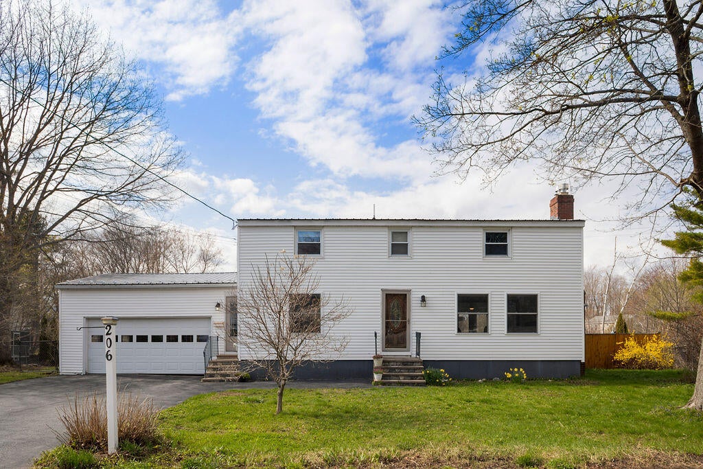 206 Lyman Street — photo