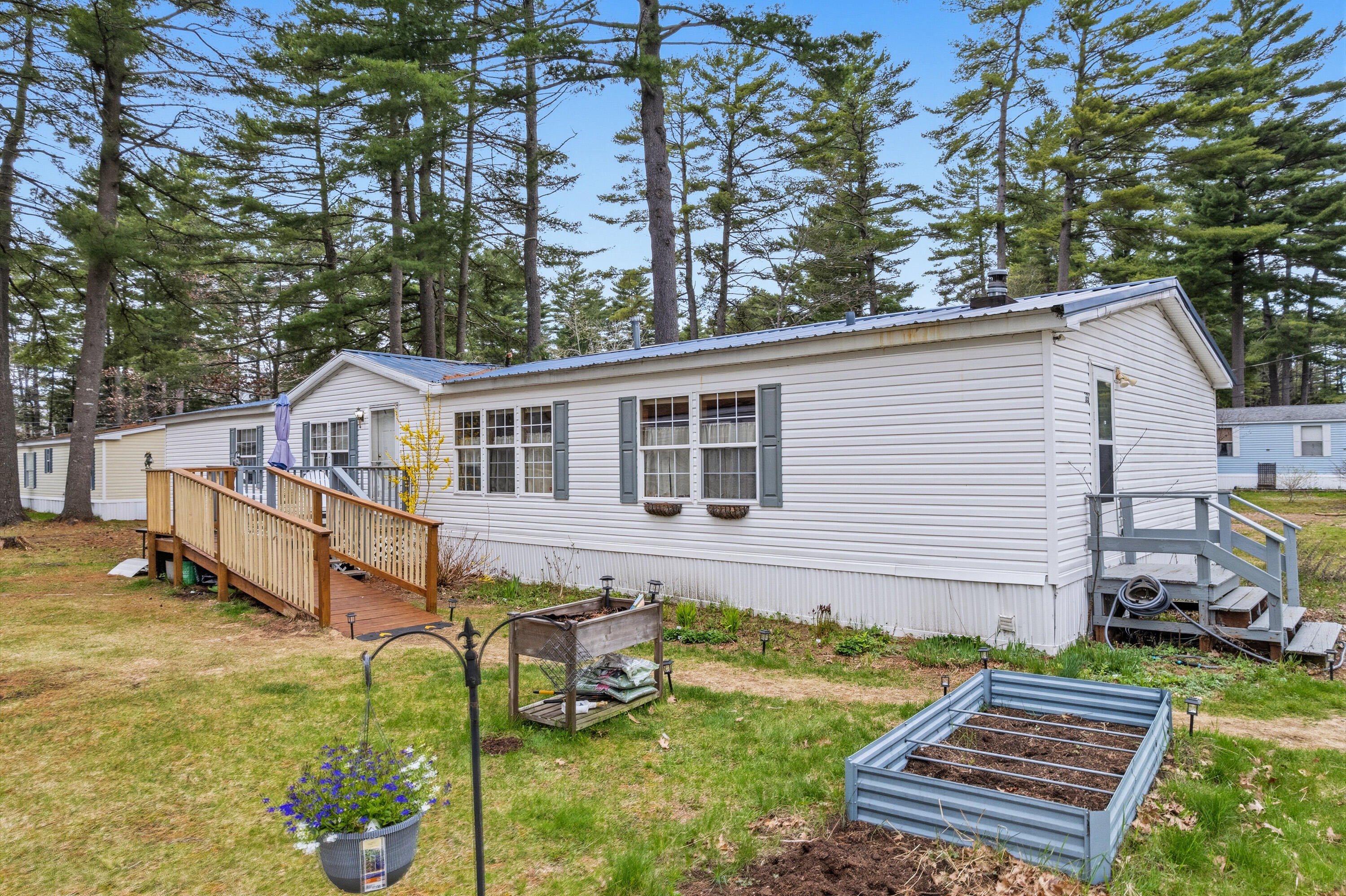 33 Theodore Drive — photo