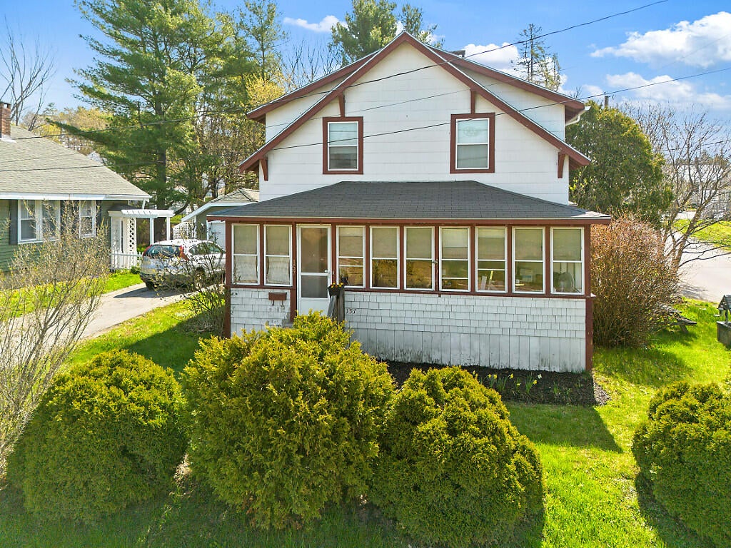 157 Riverside Drive — photo