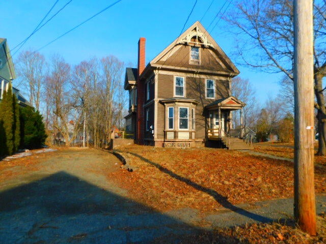 10 Elm Street — photo