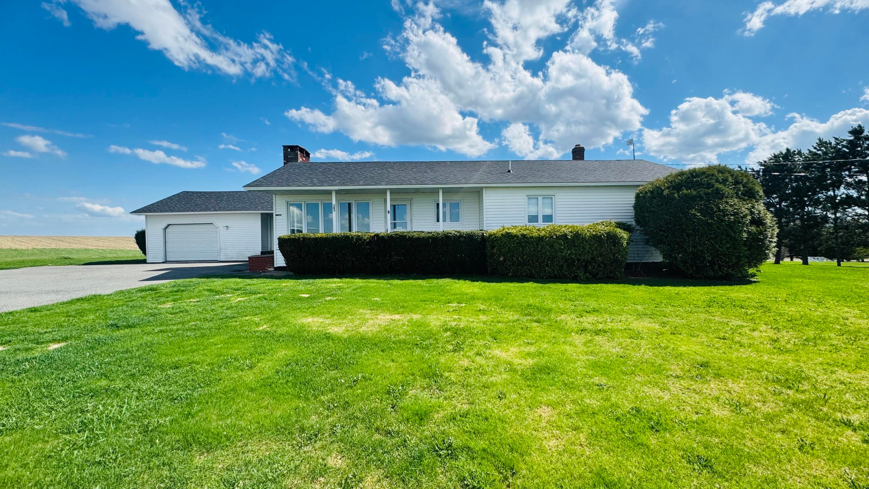 383 Caribou Lake Road — photo