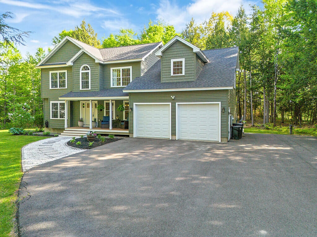 56 Royale Drive — photo