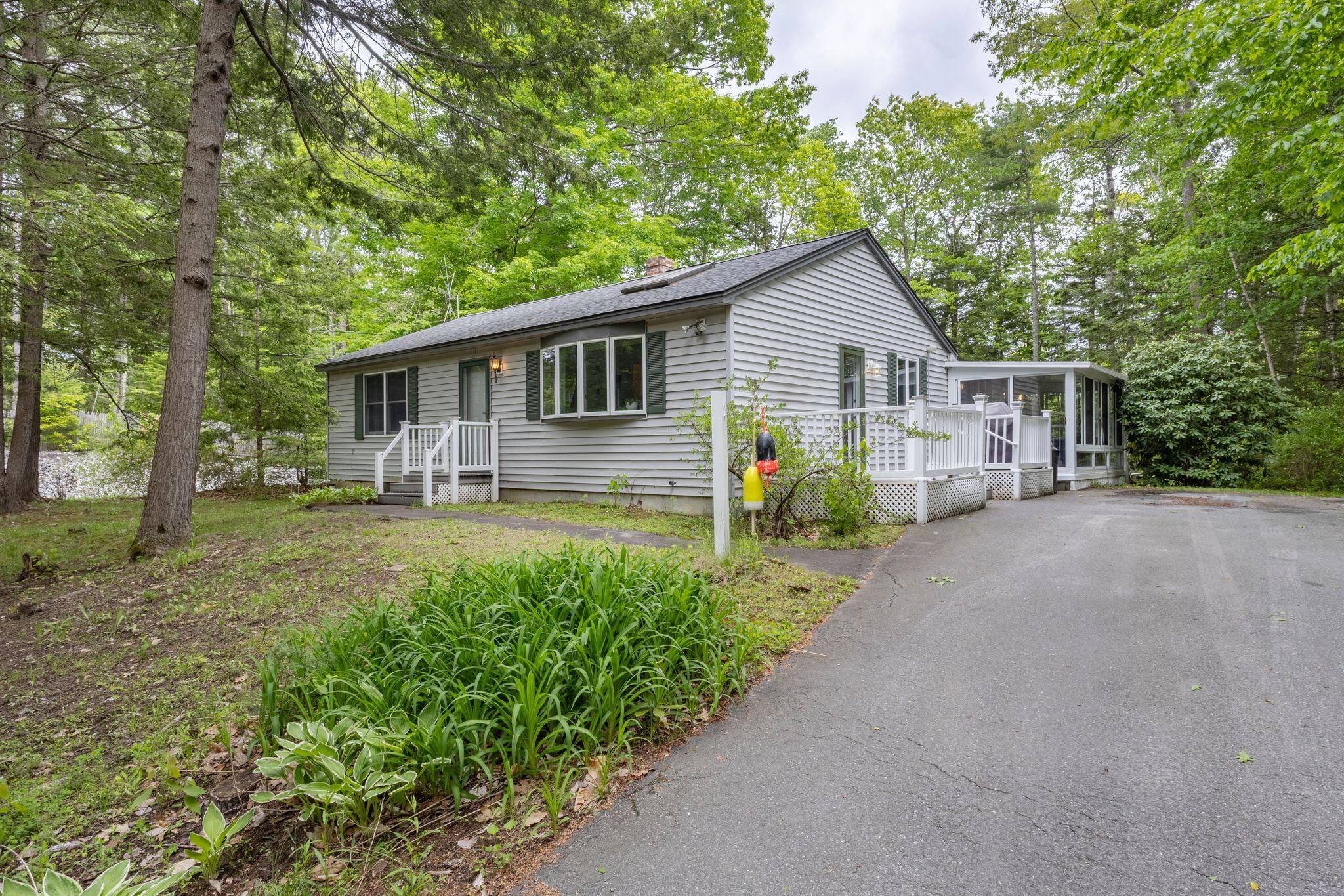 11 Frost Brook Lane — photo