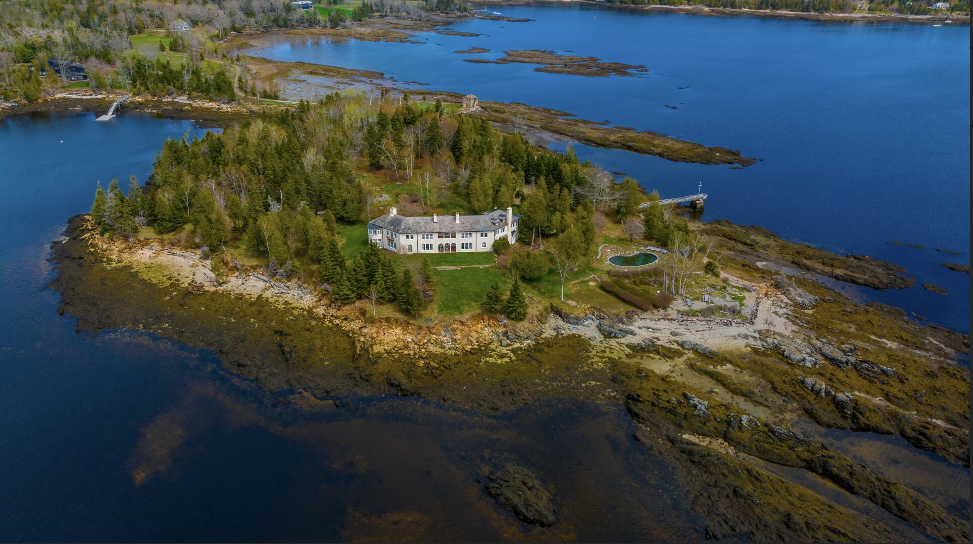 399 Hermit's Point Road — photo