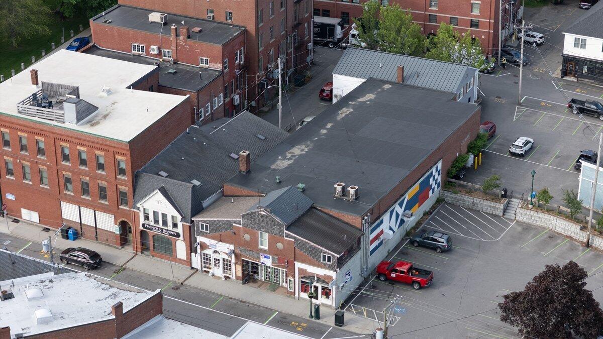 10 Mechanic Street — photo