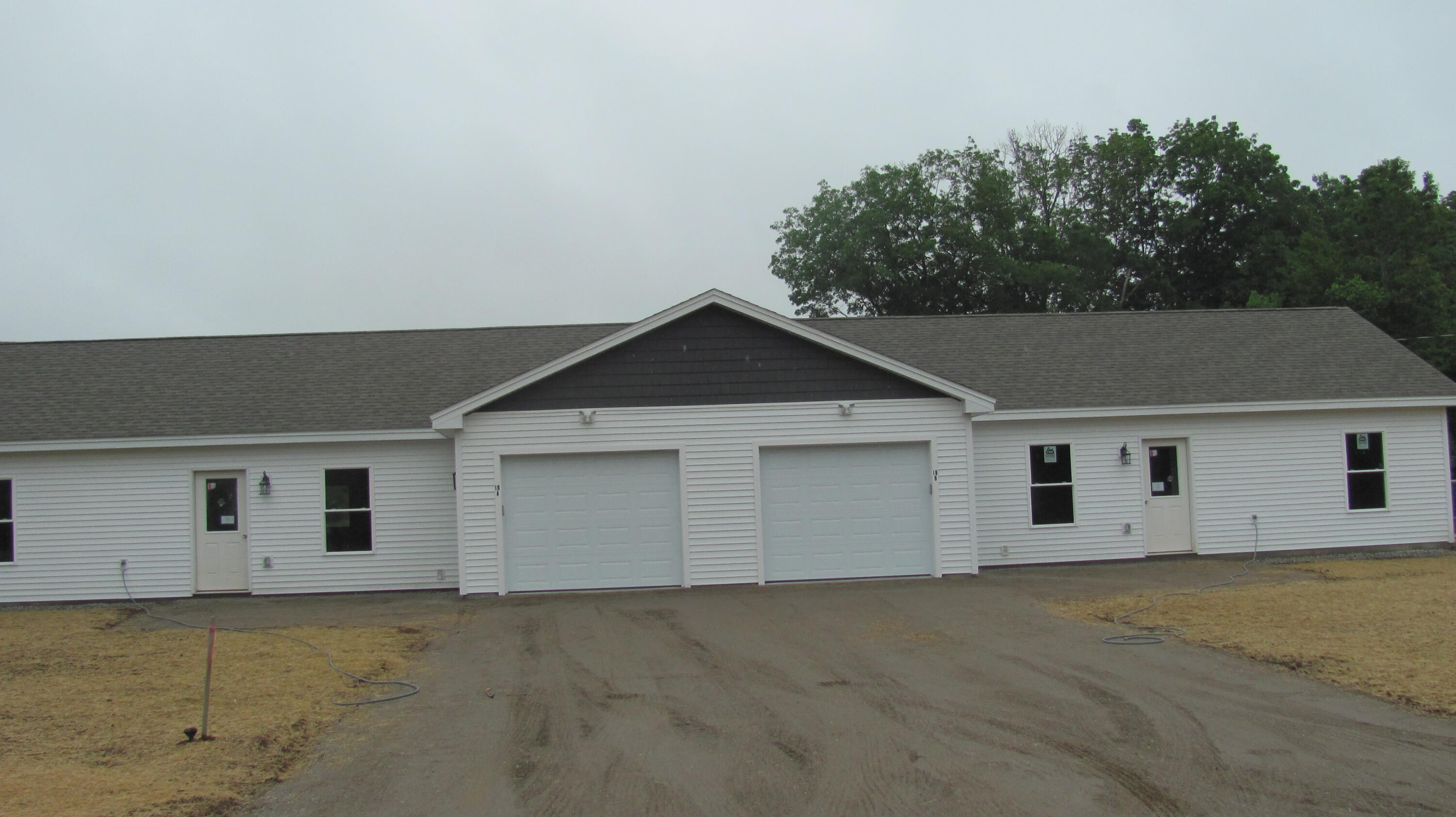 18 a or B Thurlow Drive — photo